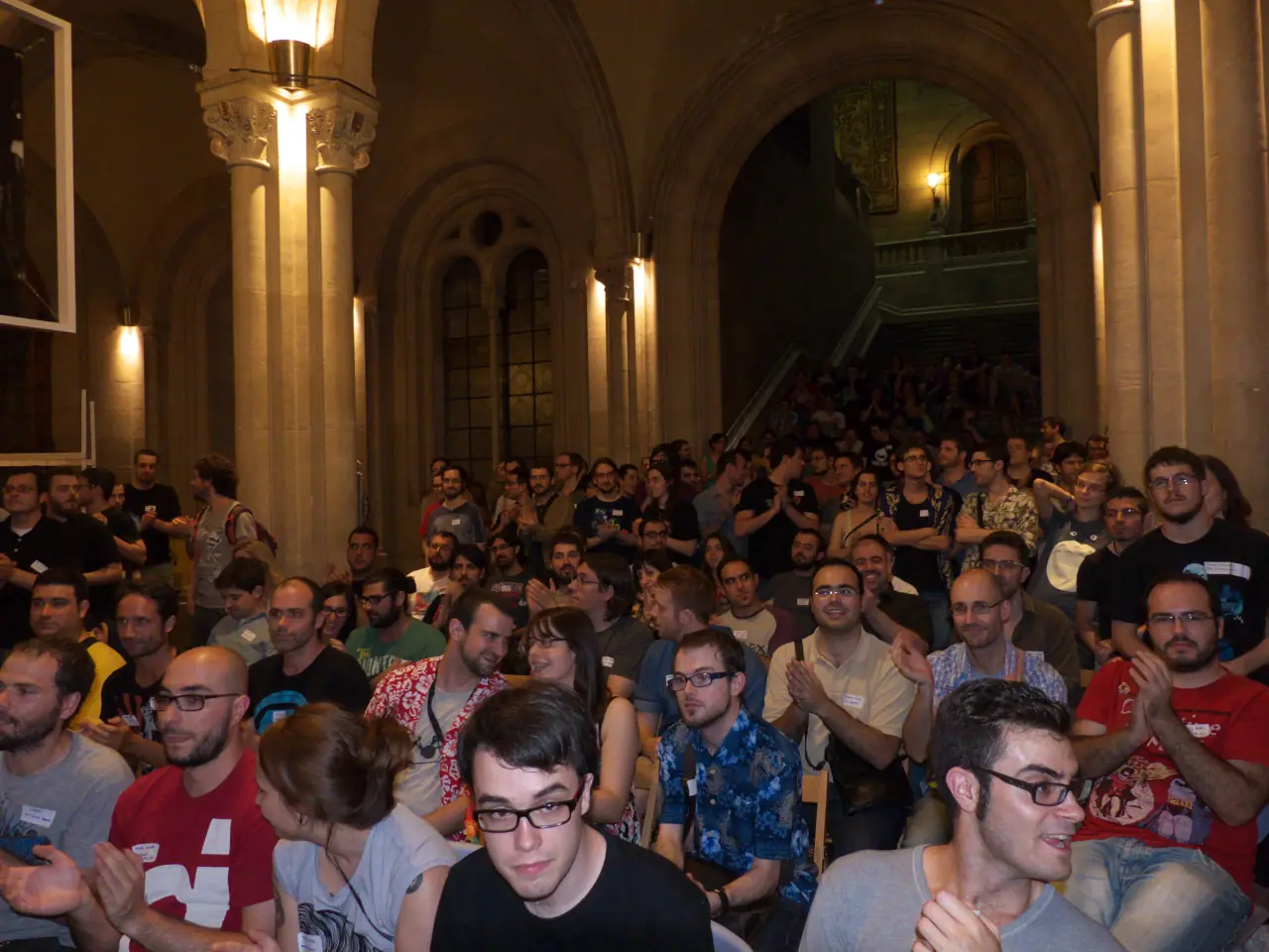/assets/images/gen/posts/2014-06-25-gamelab-2014//indie-burger-developer-awards/P1020815.webp
